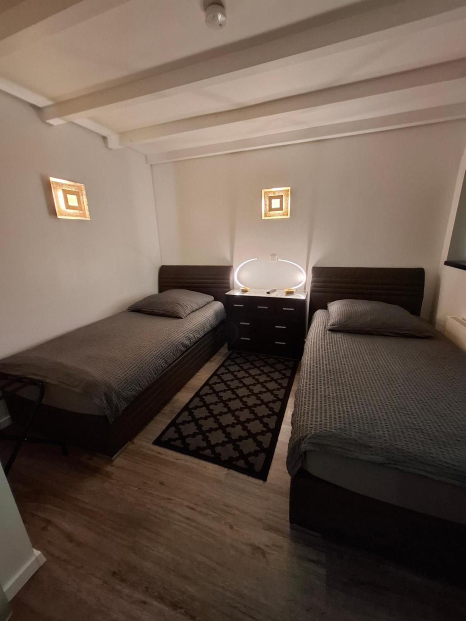 Die Hotelalternative Золинген Экстерьер фото